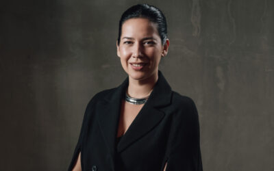 Nora Vega, Redactora