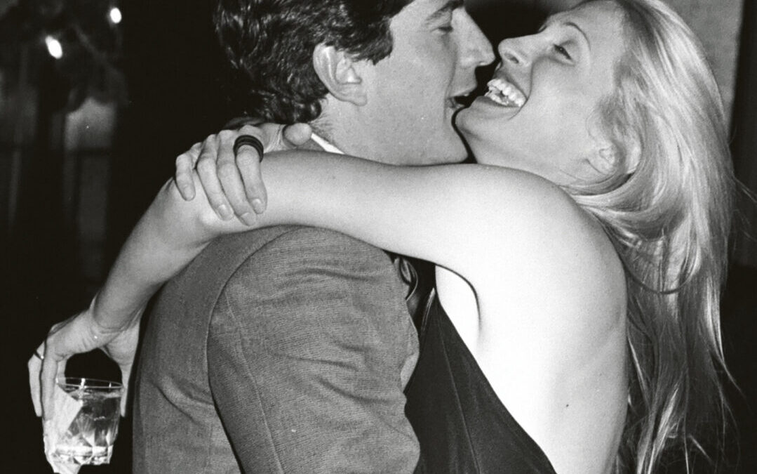 Carolyn Bessette-Kennedy el regreso silencioso del minimalismo noventero